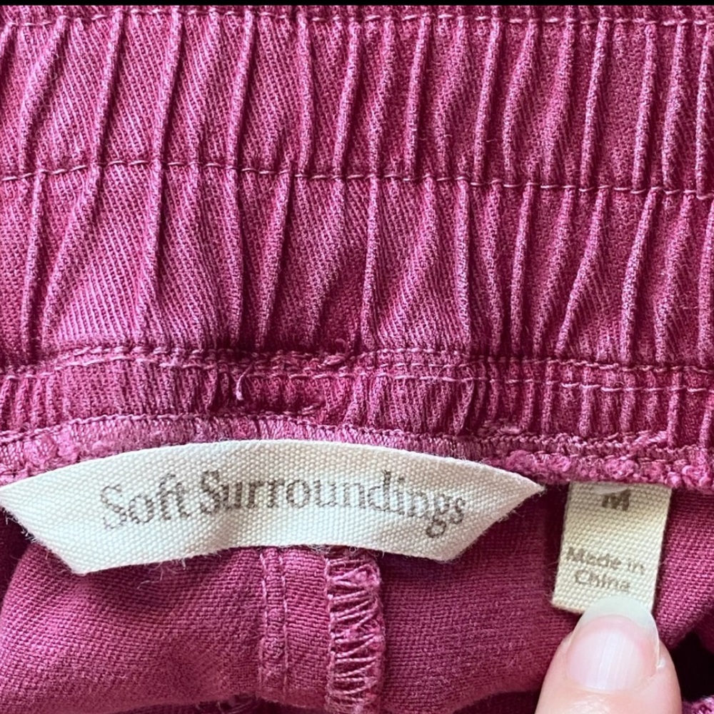 Soft Surroundings Womens Pants M Pink Burgundy Eyelet Crop Coastal Cargo Mira - Picture 9 of 10